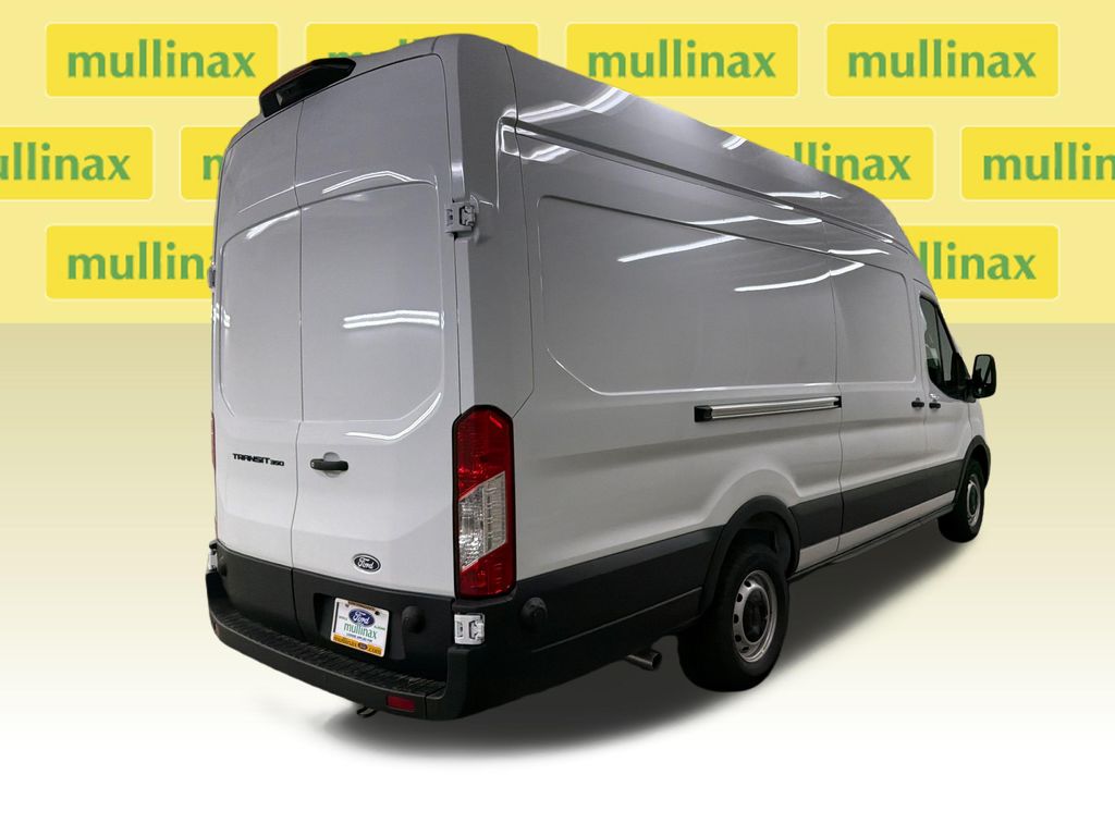 New 2026 White Ford Base image 3