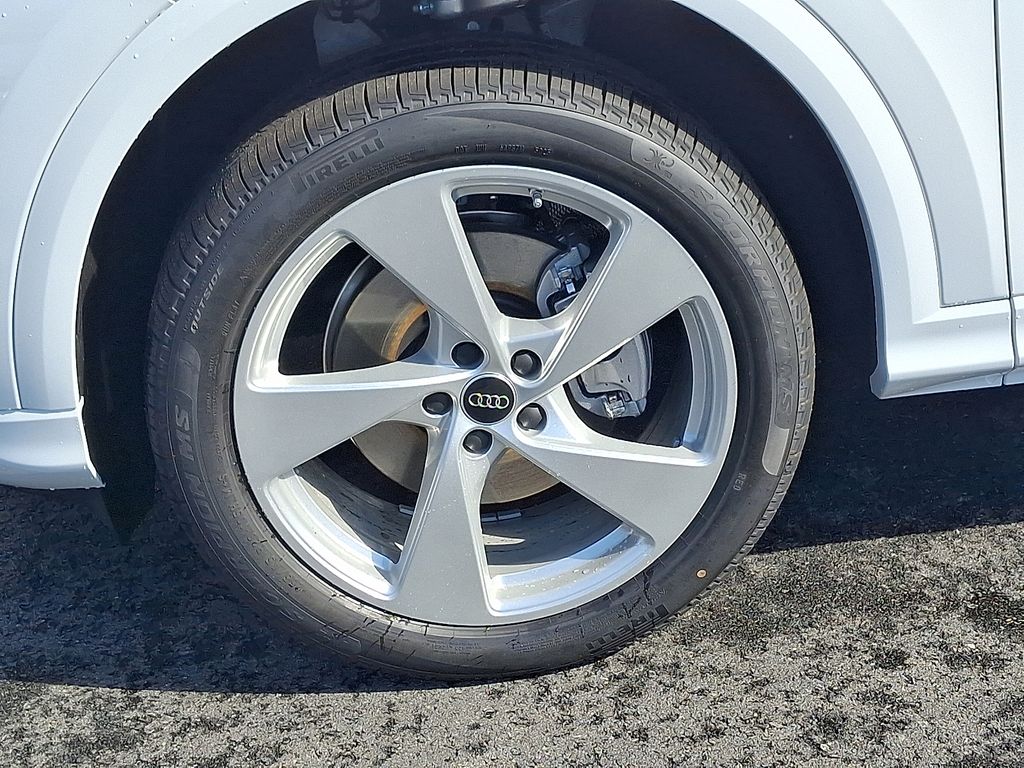 Thumbnail: 2026 Audi Q5 - 5