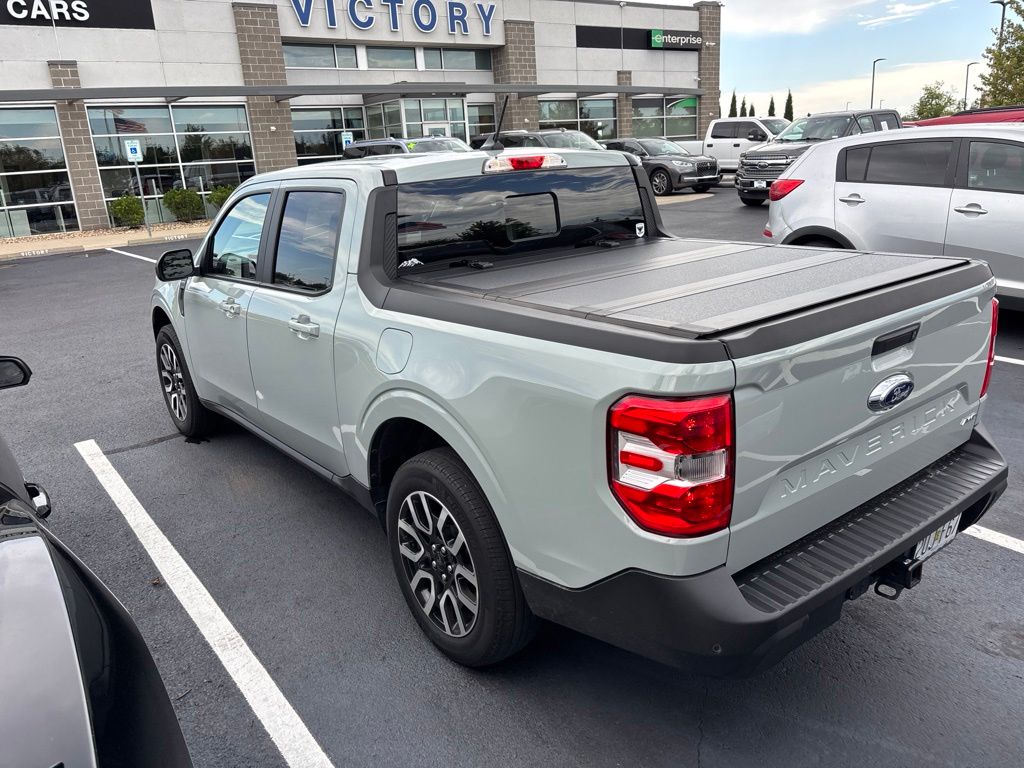 Used 2024 Green Ford Lariat image 3