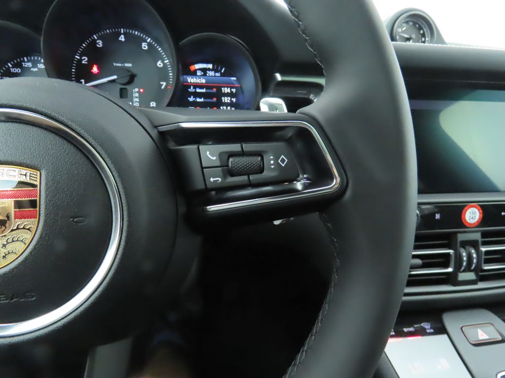 Thumbnail: 2025 Porsche Macan - 15