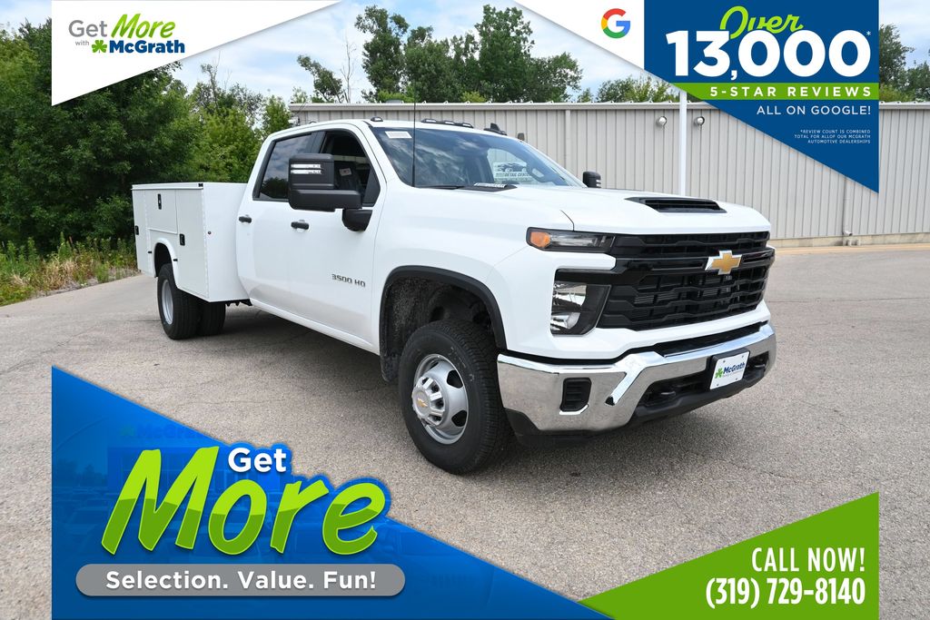 Summit White 2026 Chevrolet Silverado 3500HD Pickup Truck Four-Wheel Drive Automatic