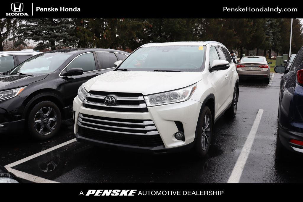 2019 Toyota Highlander XLE -
                Indianapolis, IN