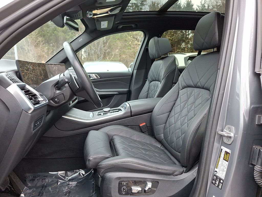 Thumbnail: 2024 BMW X5 - 14