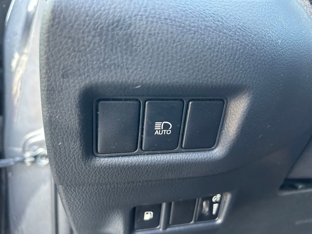 Thumbnail: 2019 Toyota C-HR - 16