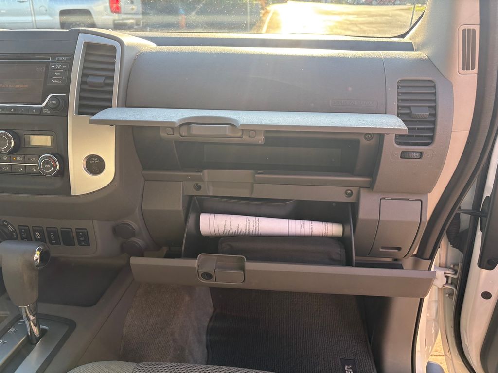 2016 Nissan Frontier SV