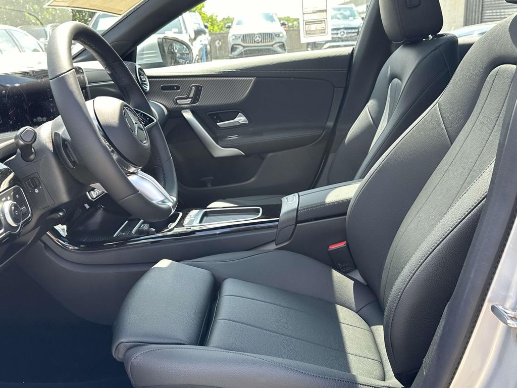 2025 Mercedes-Benz CLA 250 14