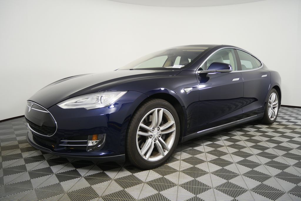 Thumbnail: 2013 Tesla Model S - 7