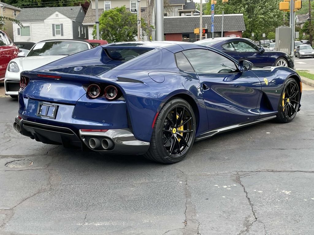 2022 Ferrari 812 GTS - 6