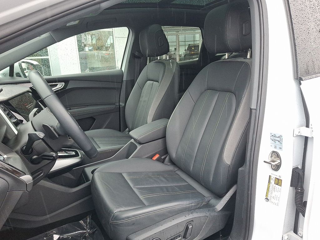 Thumbnail: 2024 Audi Q4 e-tron - 13