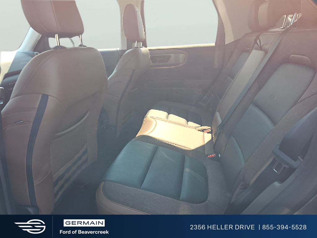 Used 2025 Gray Ford Outer Banks image 11