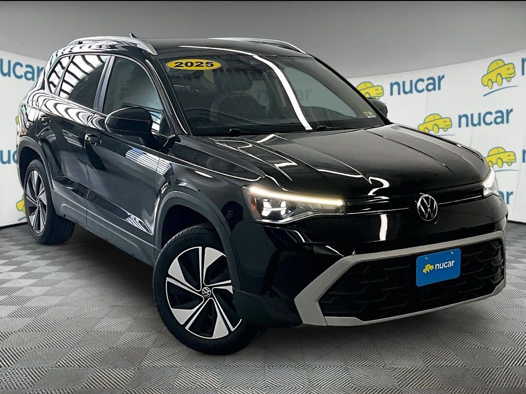 2025 Volkswagen Taos — photo 1