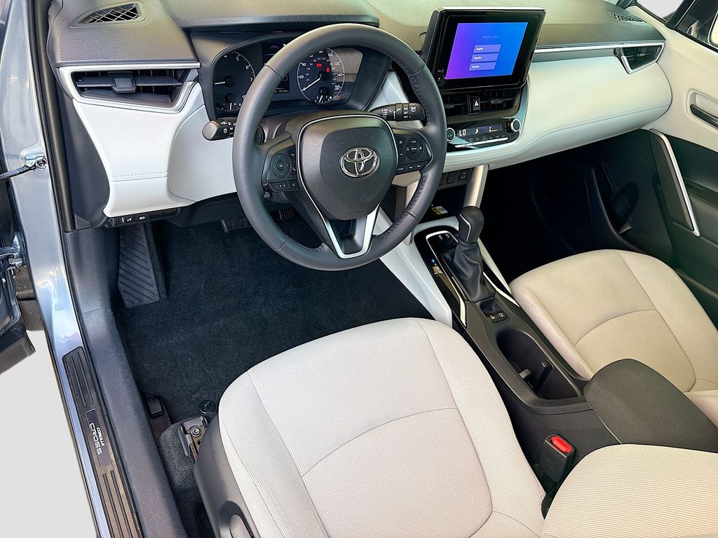 Thumbnail: 2023 Toyota Corolla Cross - 9