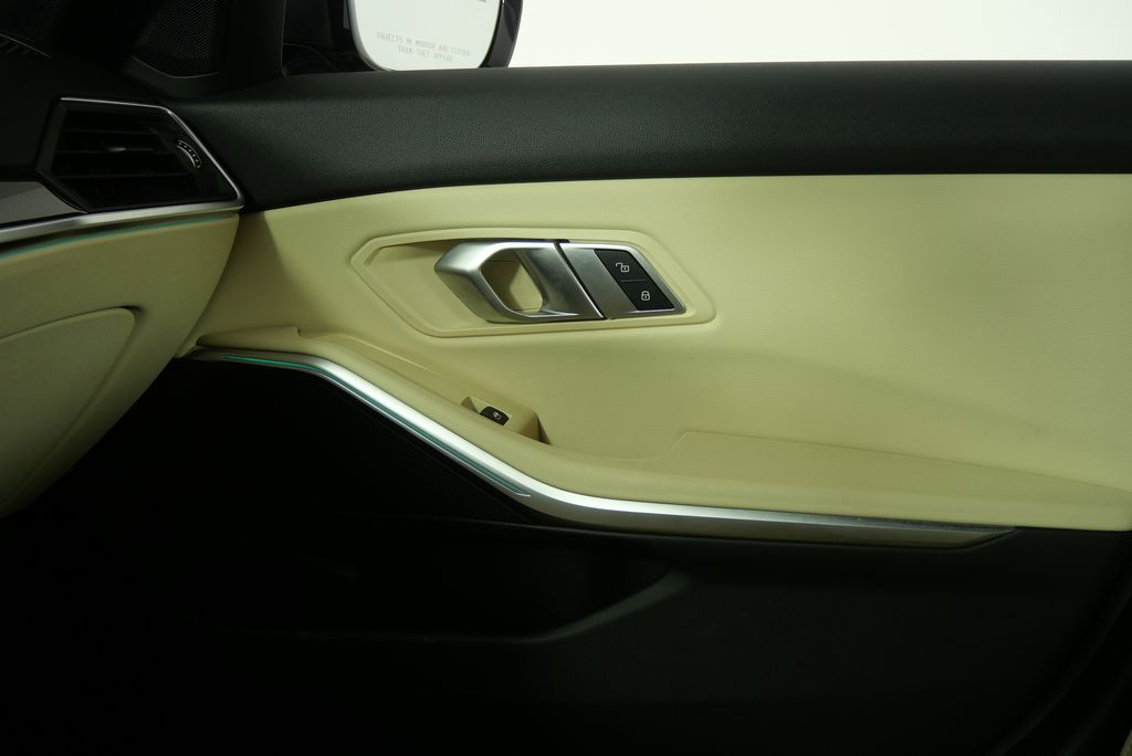 2022 BMW 3 Series 330i xDrive 25