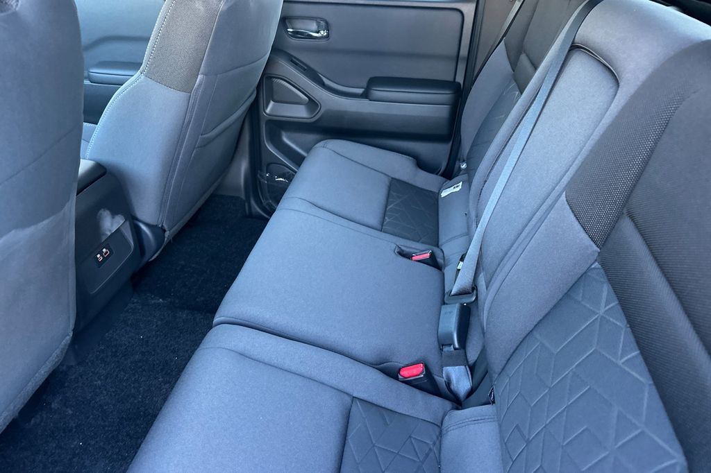 2026 Nissan Frontier SV - Photo 10