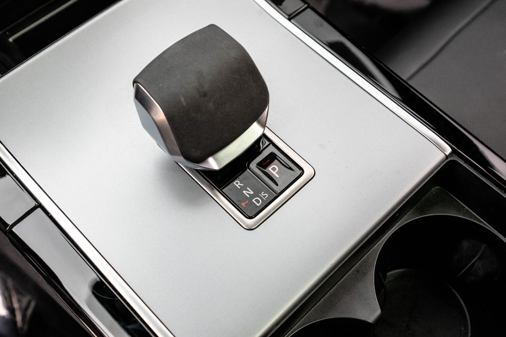 2025 Land Rover Range Rover Velar S - Photo 29
