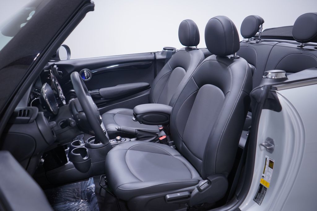 Thumbnail: 2021 MINI Cooper - 7