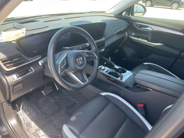 Used 2025 Buick Envision SUV