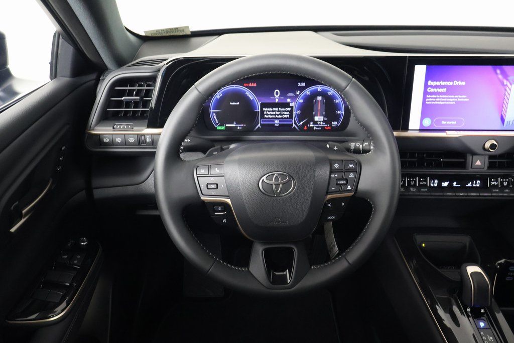 Thumbnail: 2025 Toyota Crown Signia - 3