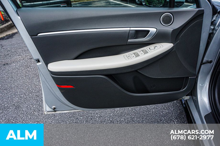 Used 2024 Silver Hyundai SEL image 46