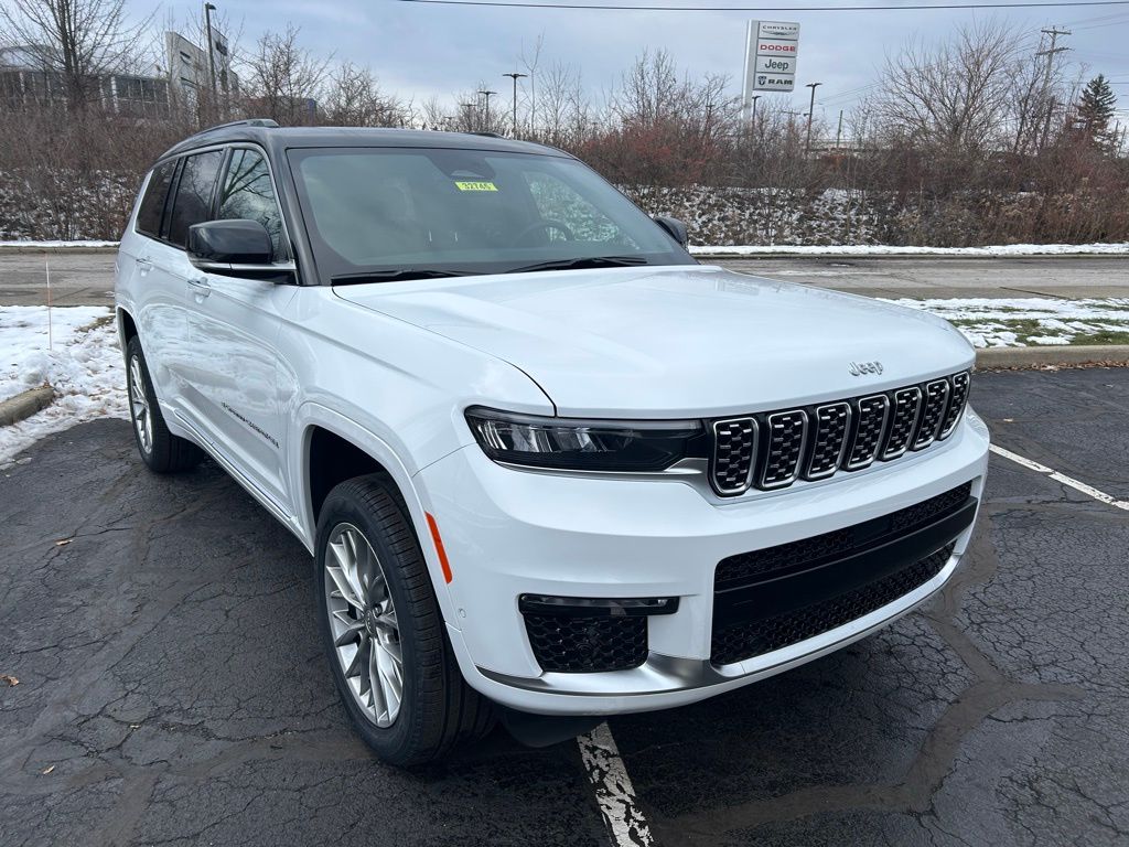 new 2025 Jeep Grand Cherokee L car, priced at $53,999