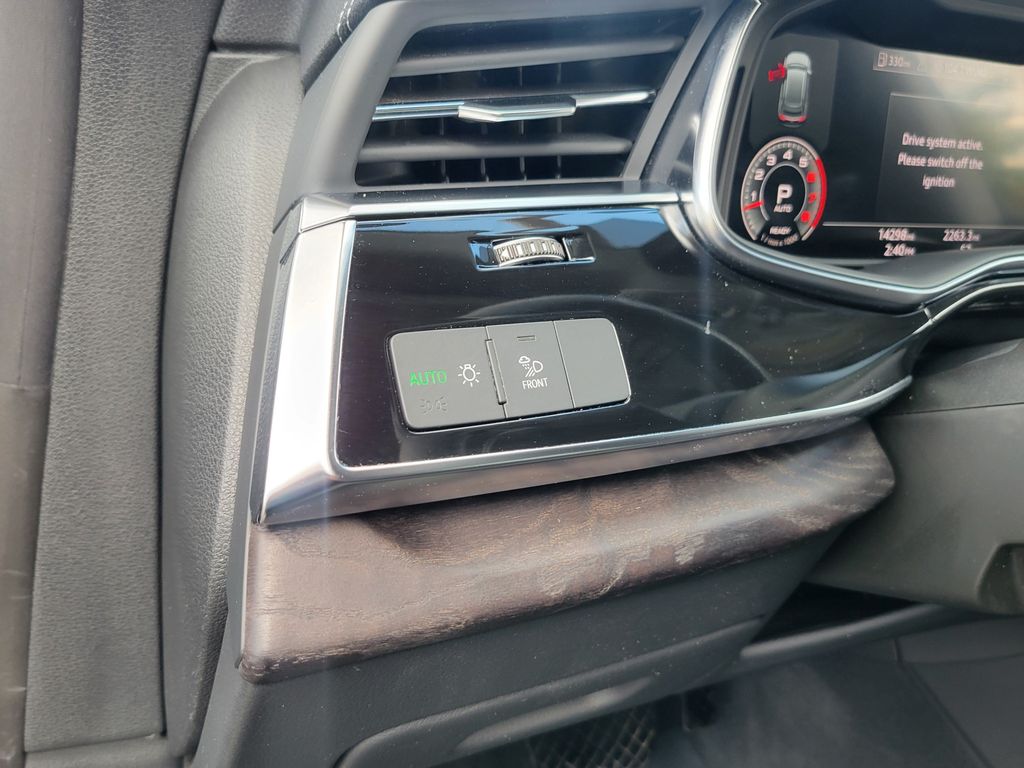 Thumbnail: 2023 Audi Q8 - 26