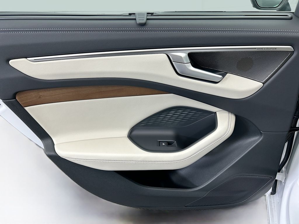 Thumbnail: 2026 Audi A6 - 27