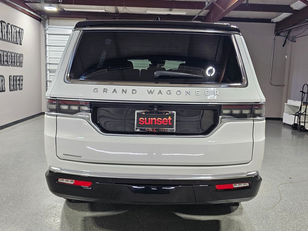 Used 2023 White Jeep Base image 6