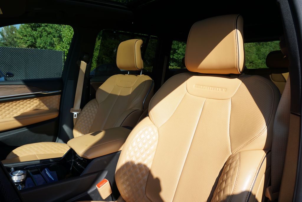 Thumbnail: 2022 Jeep Grand Cherokee - 11