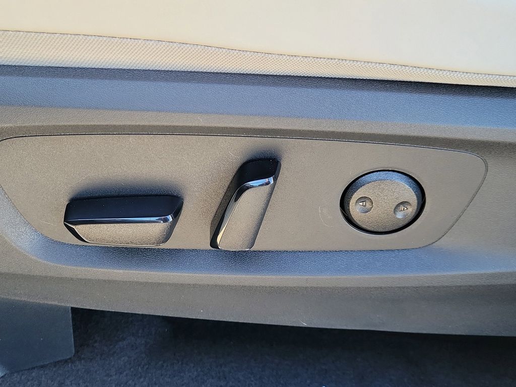 new 2026 Nissan Pathfinder car, priced at $37,965