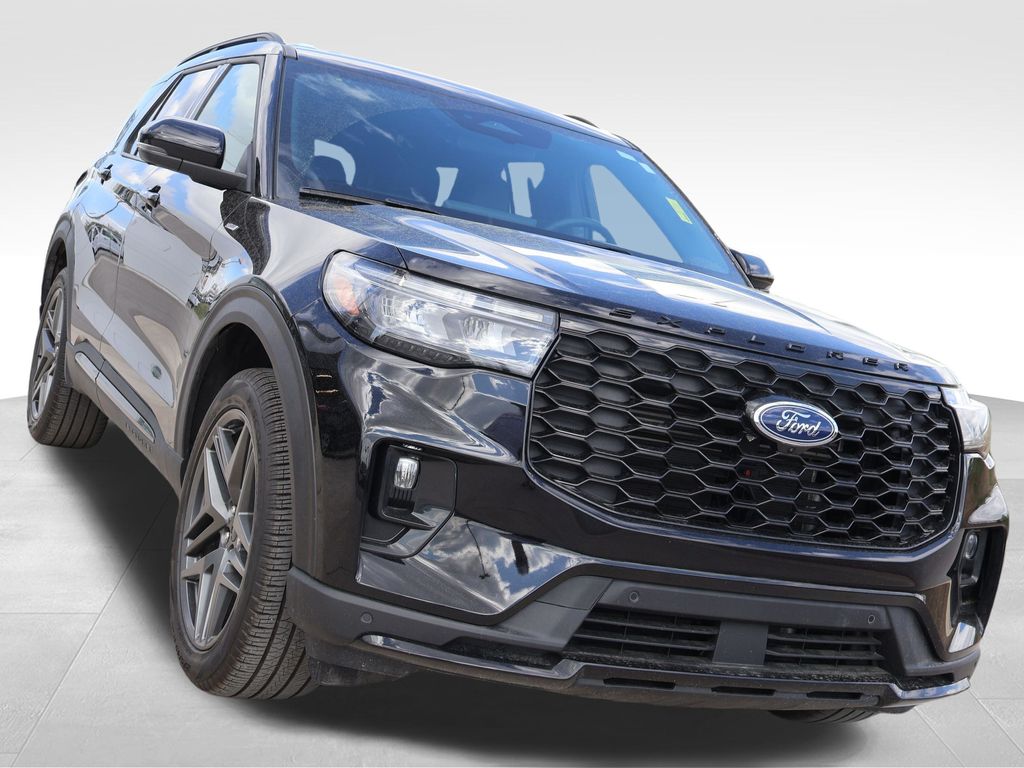 View vehicle photo 7