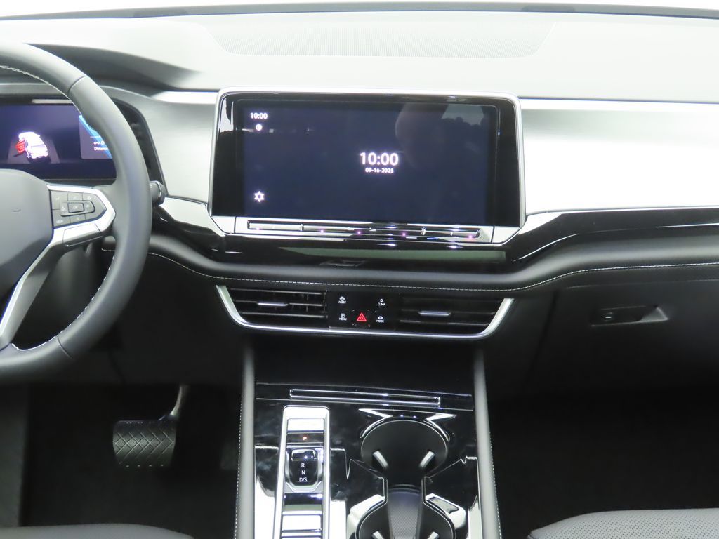 Thumbnail: 2026 Volkswagen Atlas - 14