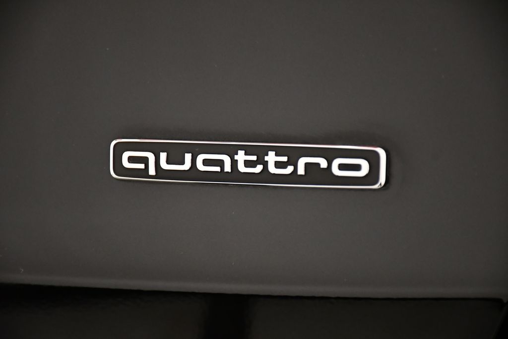 Thumbnail: 2024 Audi Q3 - 10