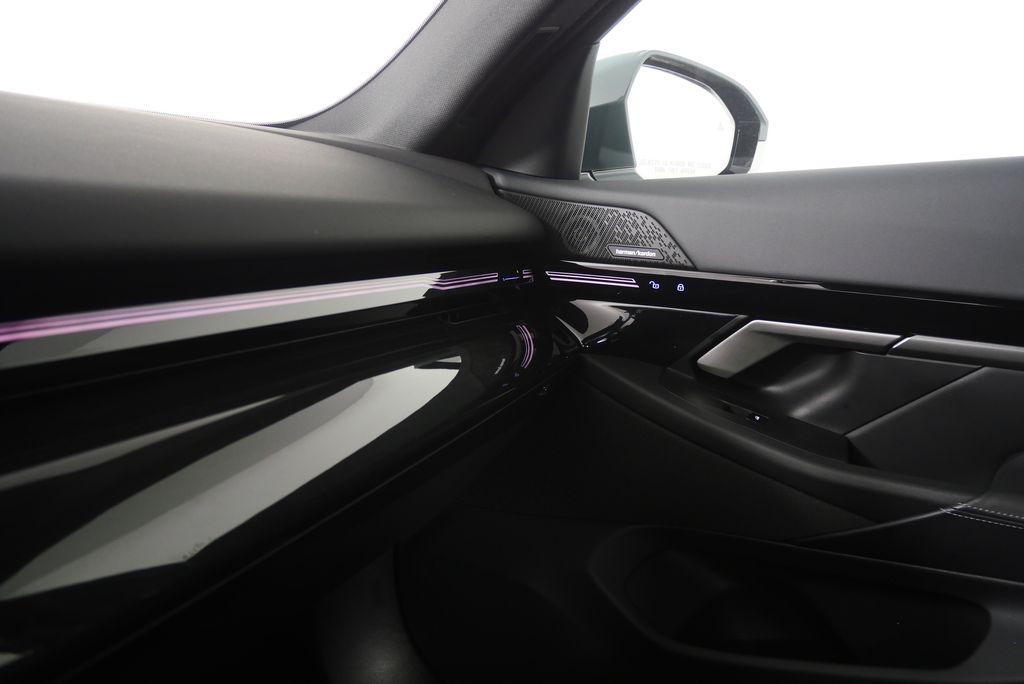 Thumbnail: 2025 BMW 5 Series - 31