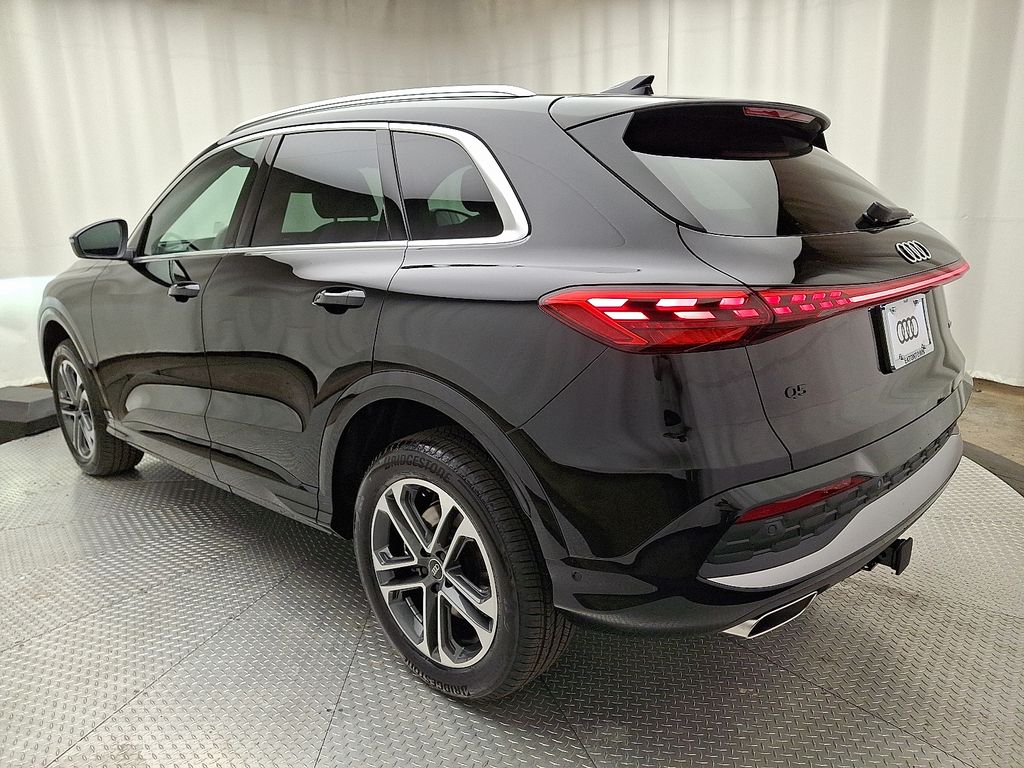 Thumbnail: 2025 Audi Q5 - 4