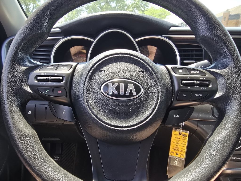 Used 2015 Silver Kia LX image 23