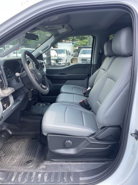 2025 Ford F-550 Chassis XL