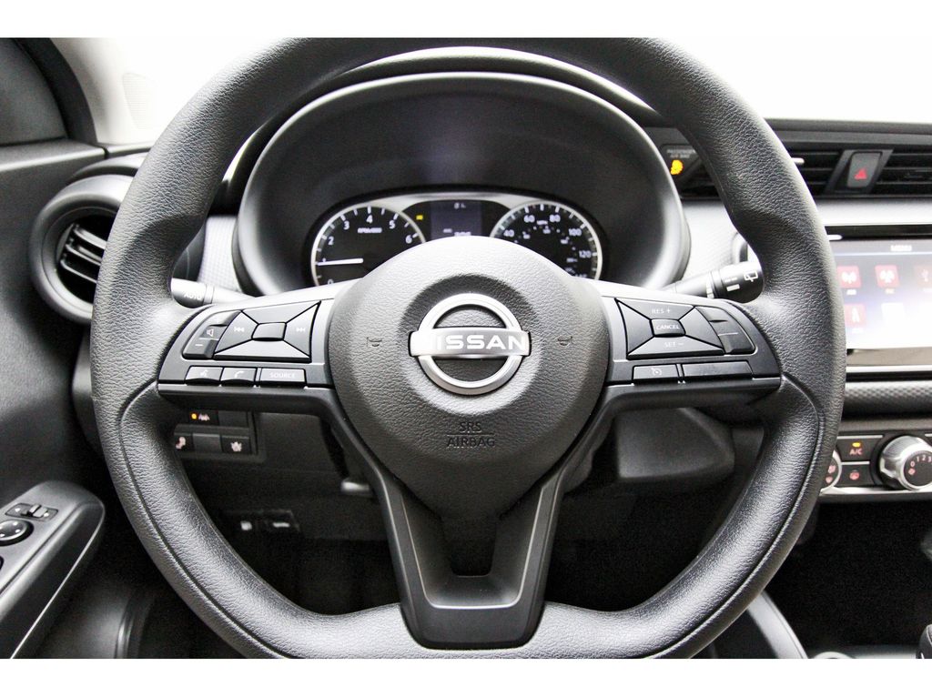 2025 Nissan Kicks Play S - 10