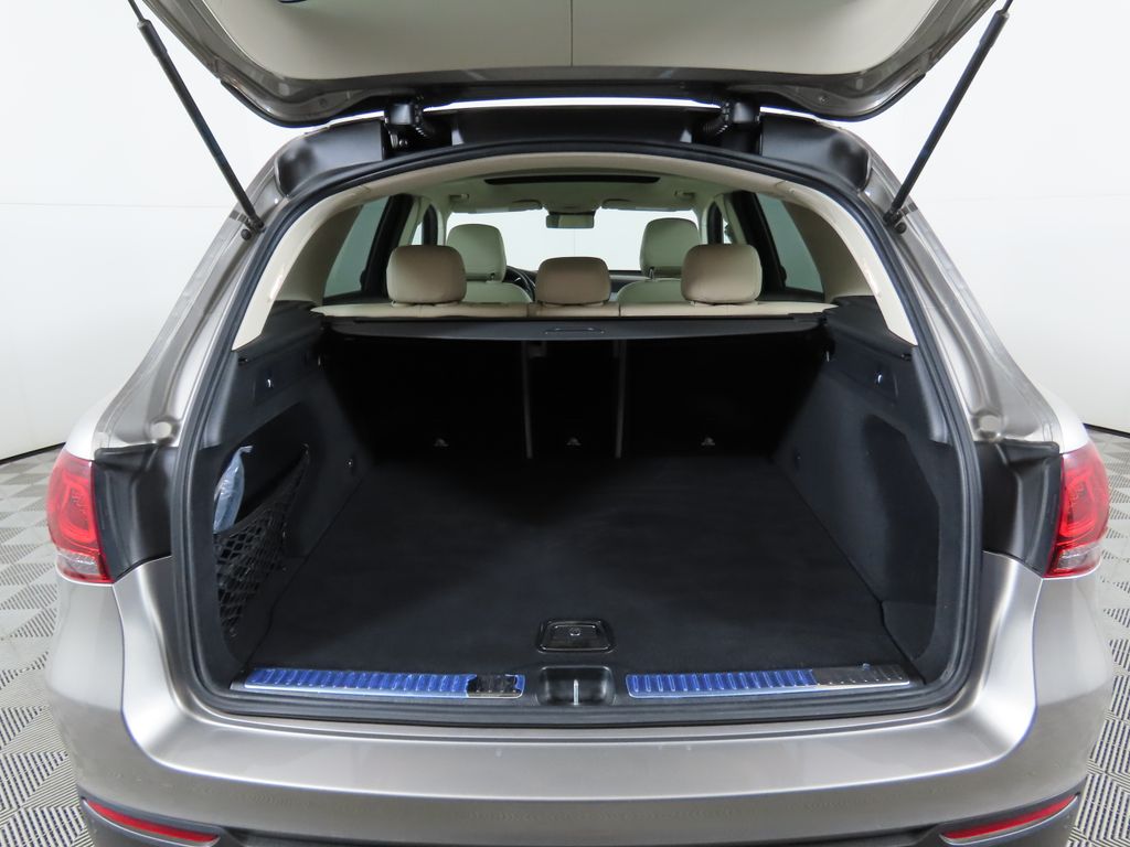2022 Mercedes-Benz GLC 300 28