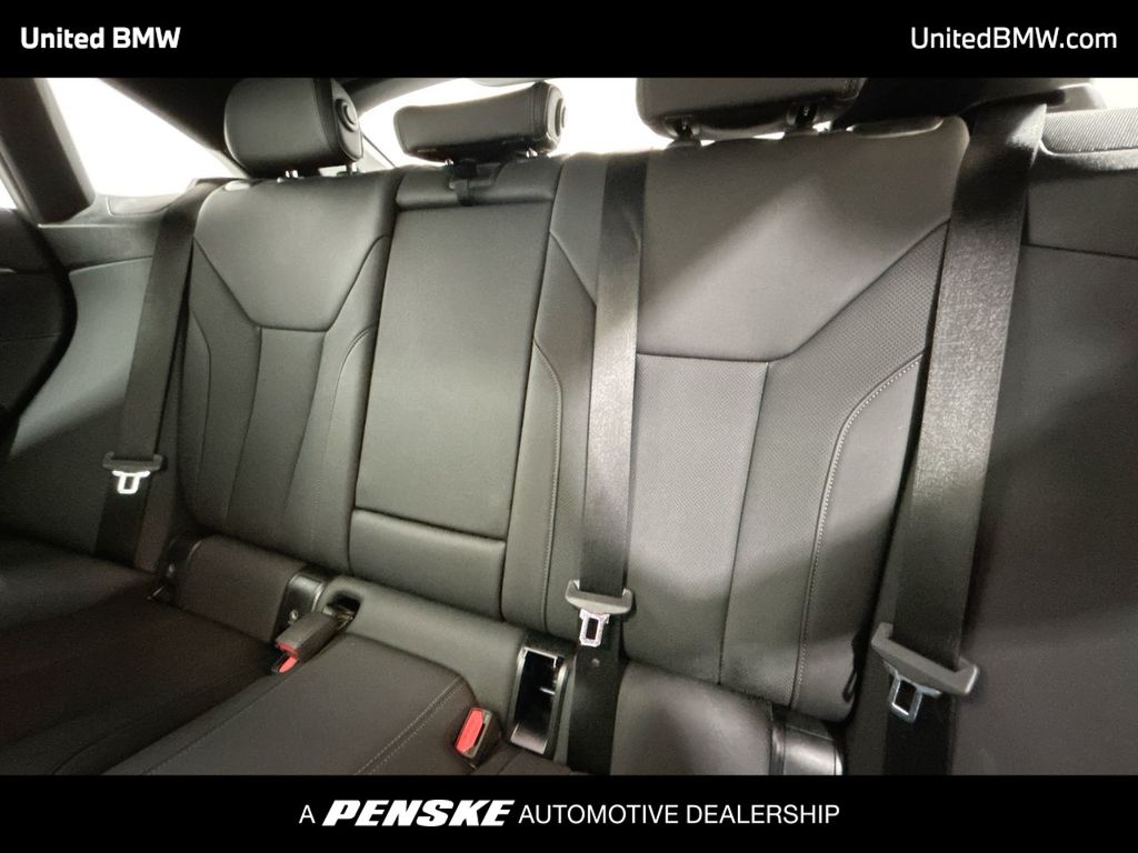 Thumbnail: 2025 BMW 4 Series - 21