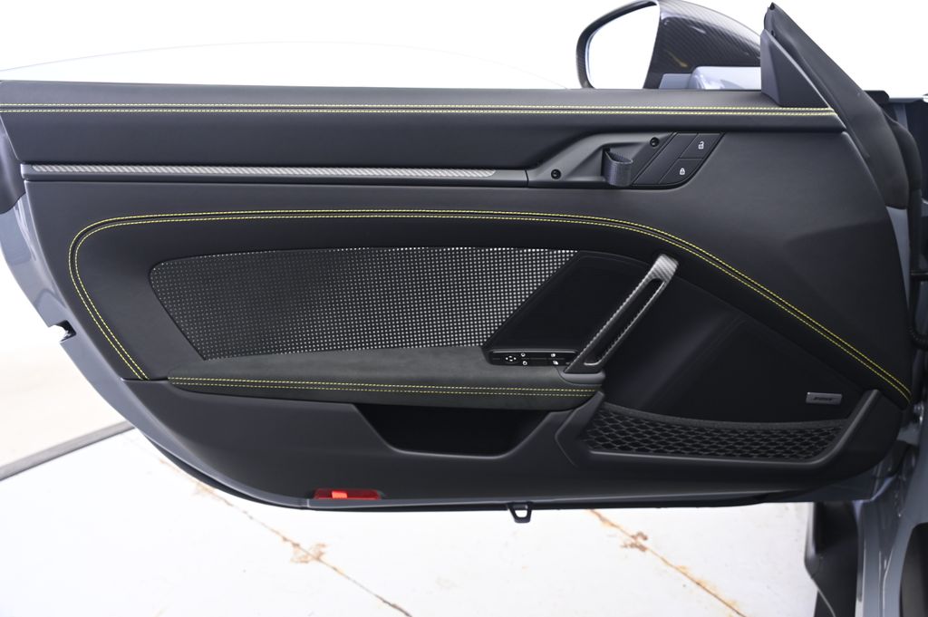 Thumbnail: 2024 Porsche 911 - 20