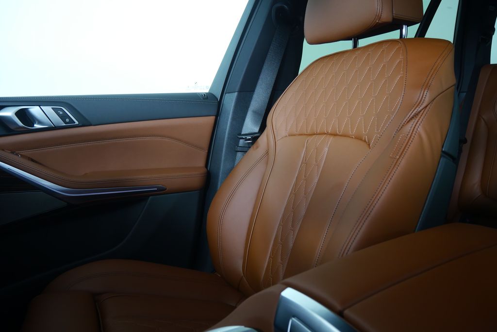 Thumbnail: 2026 BMW X5 - 23
