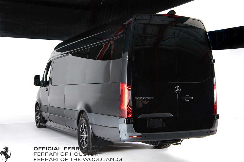 2022 Mercedes-Benz Sprinter 3500 Cargo 170 WB