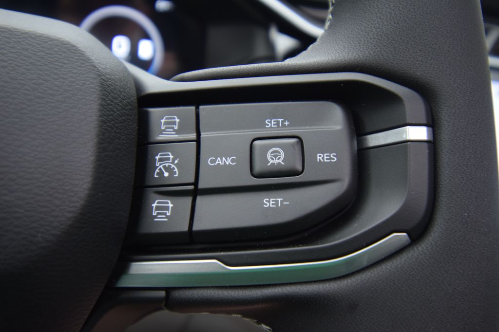 new 2026 Jeep Cherokee car, priced at $43,610