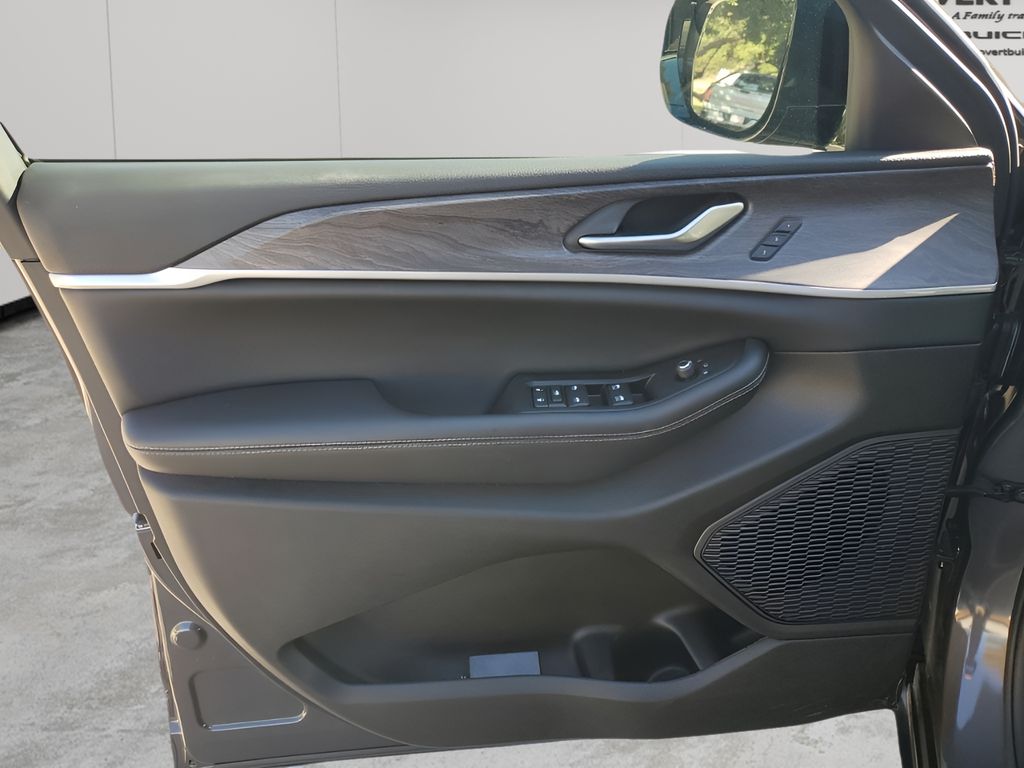 Used Car 2024 Jeep Grand Cherokee  Limited For Sale Under $35,000 In Austin, Texas