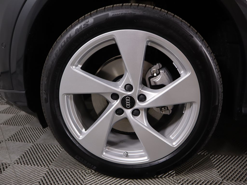 Thumbnail: 2025 Audi Q5 - 32