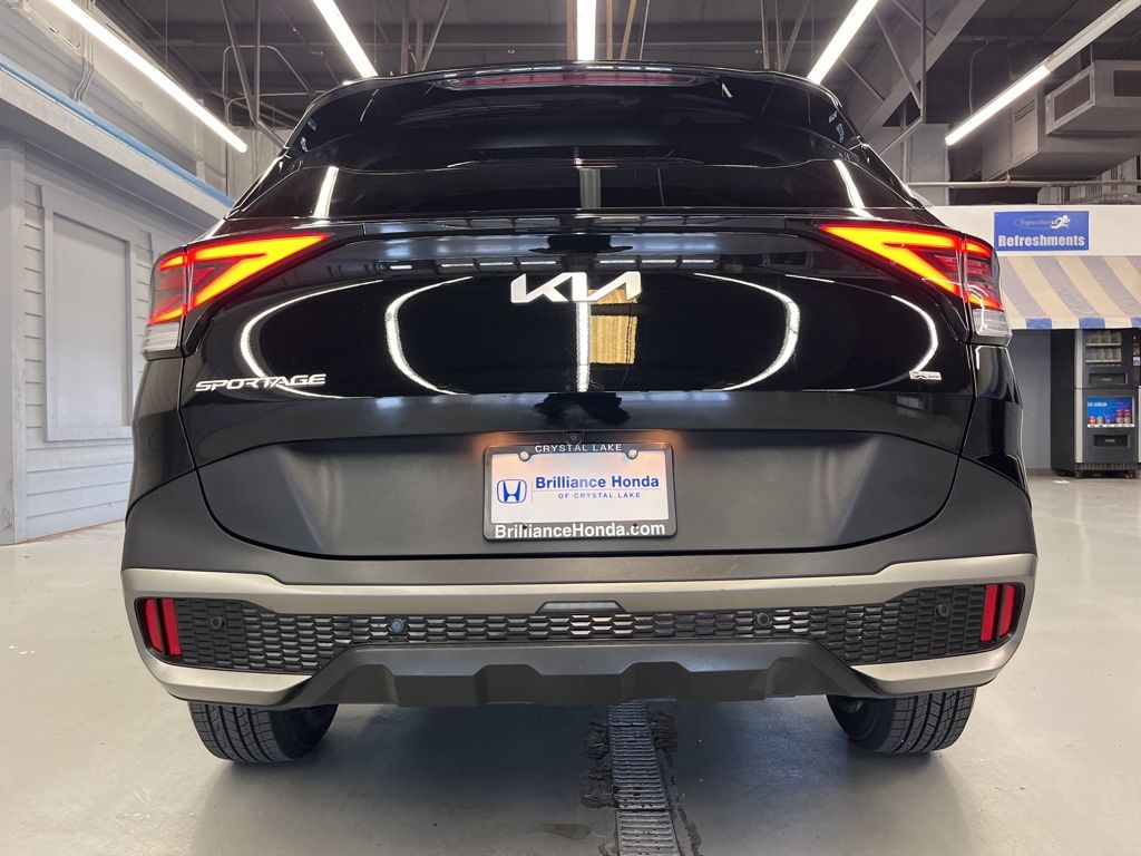 View vehicle photo 6