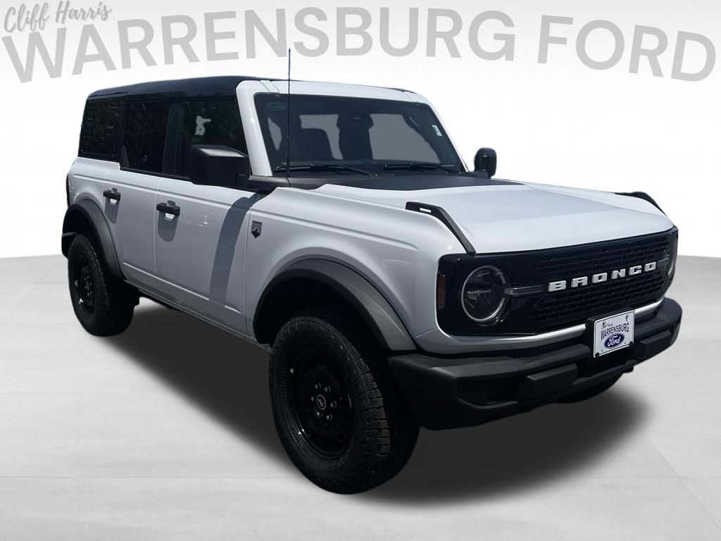 Oxford White 2026 Ford Bronco SUV / Crossover Four-Wheel Drive Automatic
