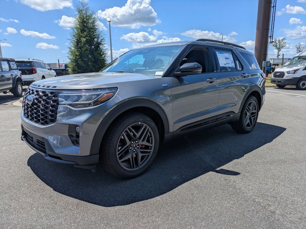 2026 Ford Explorer ST-Line