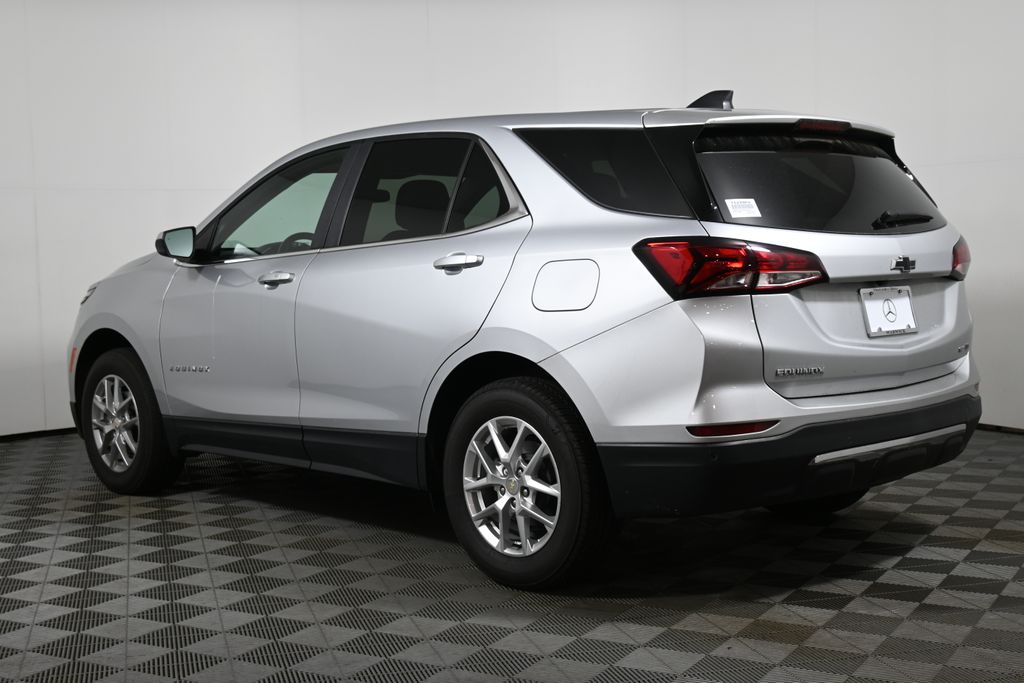 Thumbnail: 2022 Chevrolet Equinox - 8