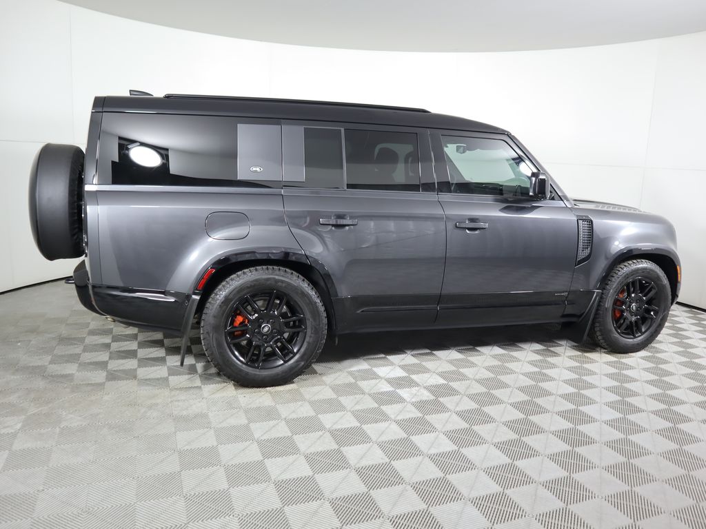 Thumbnail: 2024 Land Rover Defender - 4